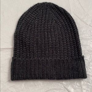 Abercrombie and Fitch gray heather soft ribbed knit beanie hat OS